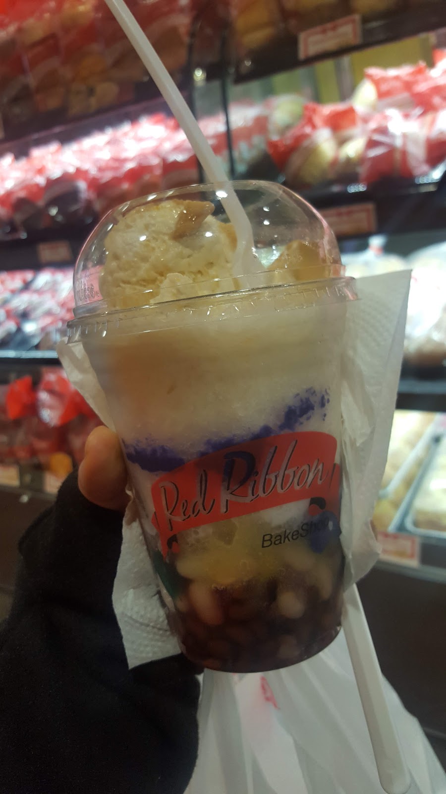 Red Ribbon | bakery | 5033 N Elston Ave Suite 102L, Chicago, IL 60630, USA | 7736855888 OR +1 773-685-5888