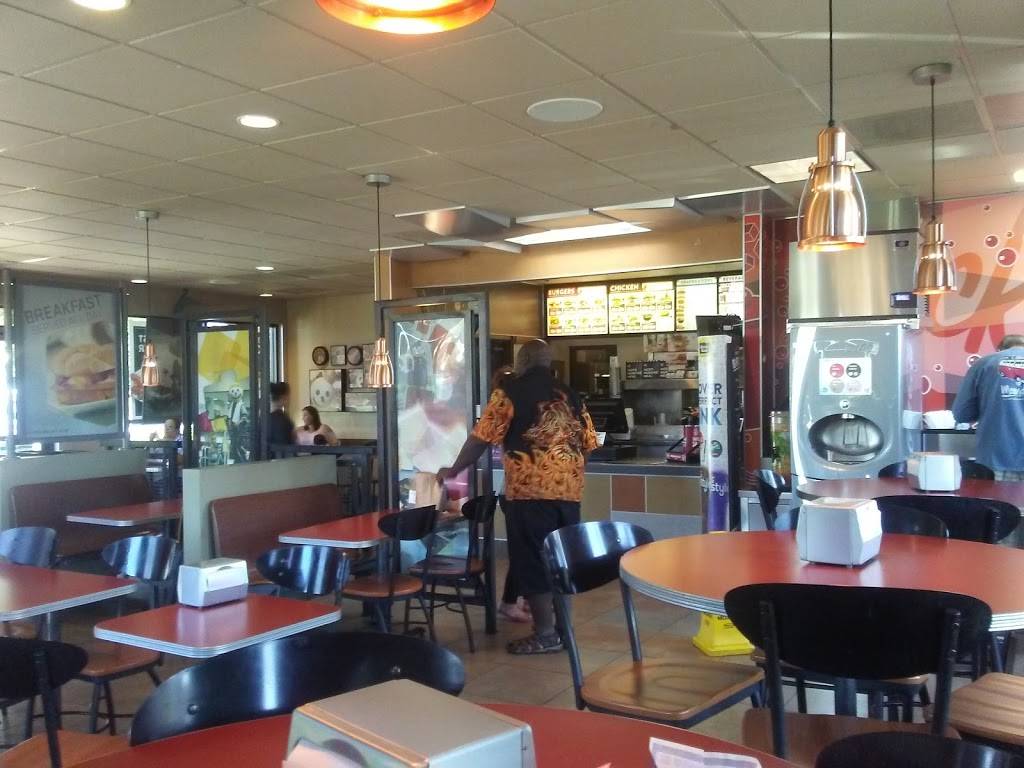 Jack in the Box | restaurant | 2461 Jamacha Road, El Cajon, CA 92019, USA | 6194441086 OR +1 619-444-1086