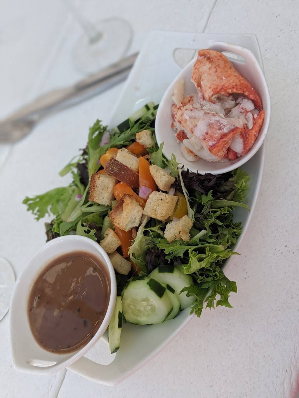 Ogunquit Beach Lobster House | restaurant | 111 Beach St, Ogunquit, ME 03907, USA | 2073602286 OR +1 207-360-2286