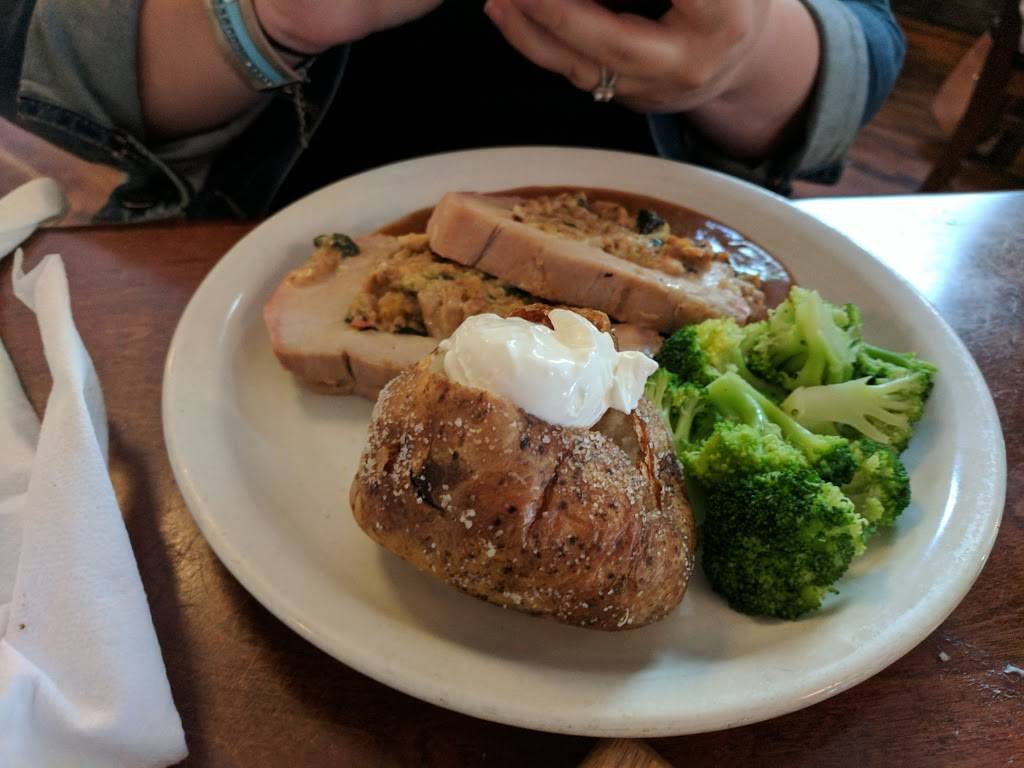 Fortes Restaurant | restaurant | 27 E 4th St #4585, Crossville, TN 38555, USA | 9317871744 OR +1 931-787-1744