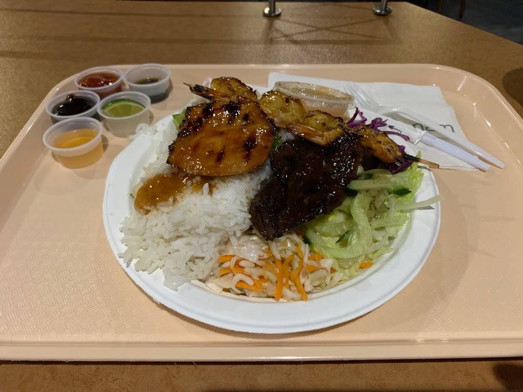 Vie & Nam | restaurant | 705 Rue Sainte-Catherine O, Montréal, QC H3B 4G5, Canada | 5142829191 OR +1 514-282-9191