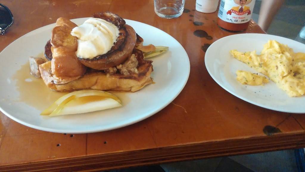 Tradesman | restaurant | 222 Bushwick Ave, Brooklyn, NY 11206, USA | 7183865300 OR +1 718-386-5300