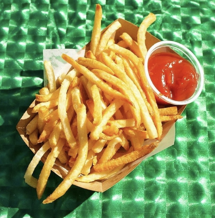 Burger She Wrote Hollywood | restaurant | 4655 Hollywood Blvd, Los Angeles, CA 90027, USA | 3237410049 OR +1 323-741-0049