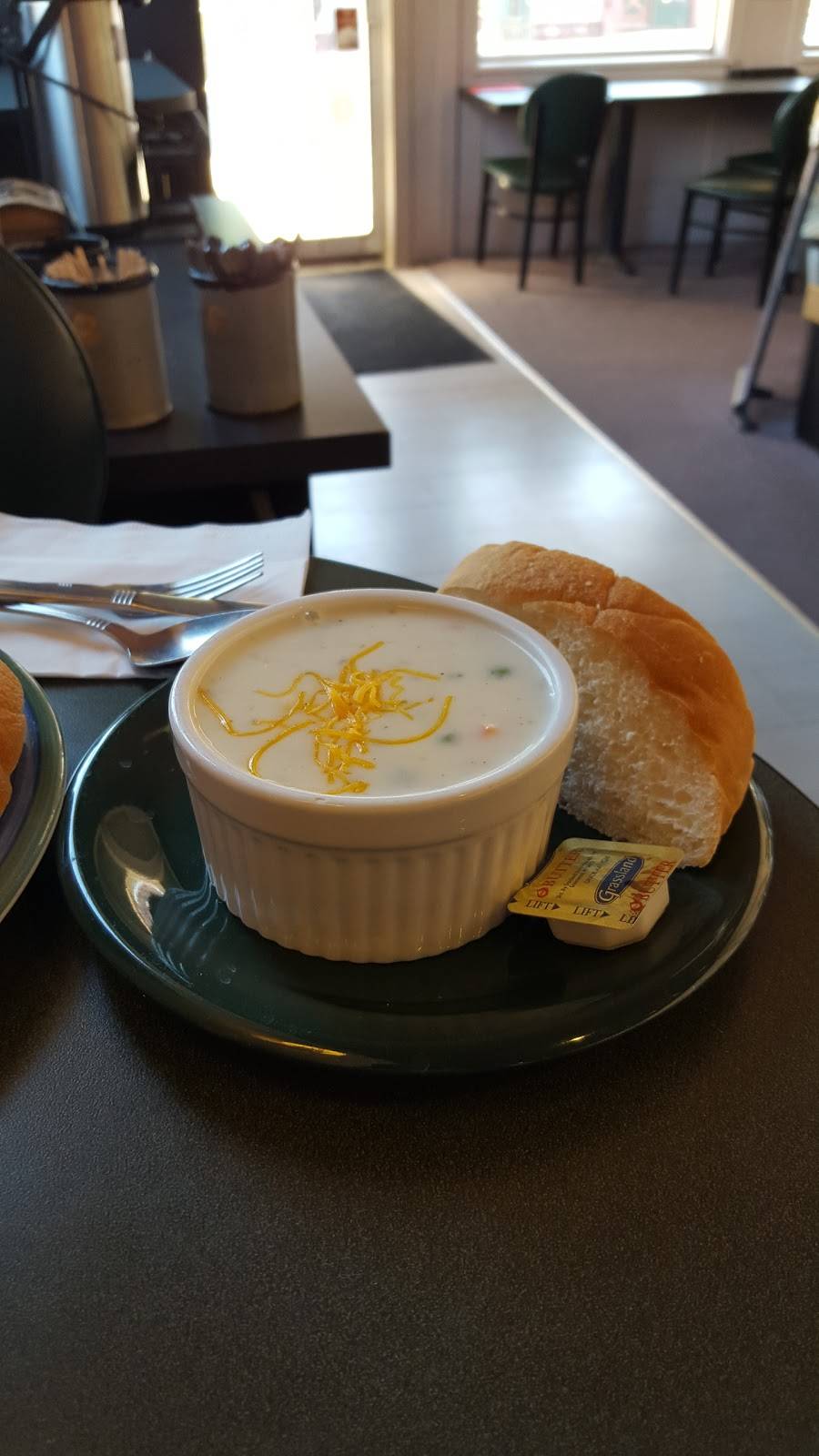 Happy Thought Coffee | cafe | 953 N 2nd St, Chillicothe, IL 61523, USA | 3092746623 OR +1 309-274-6623