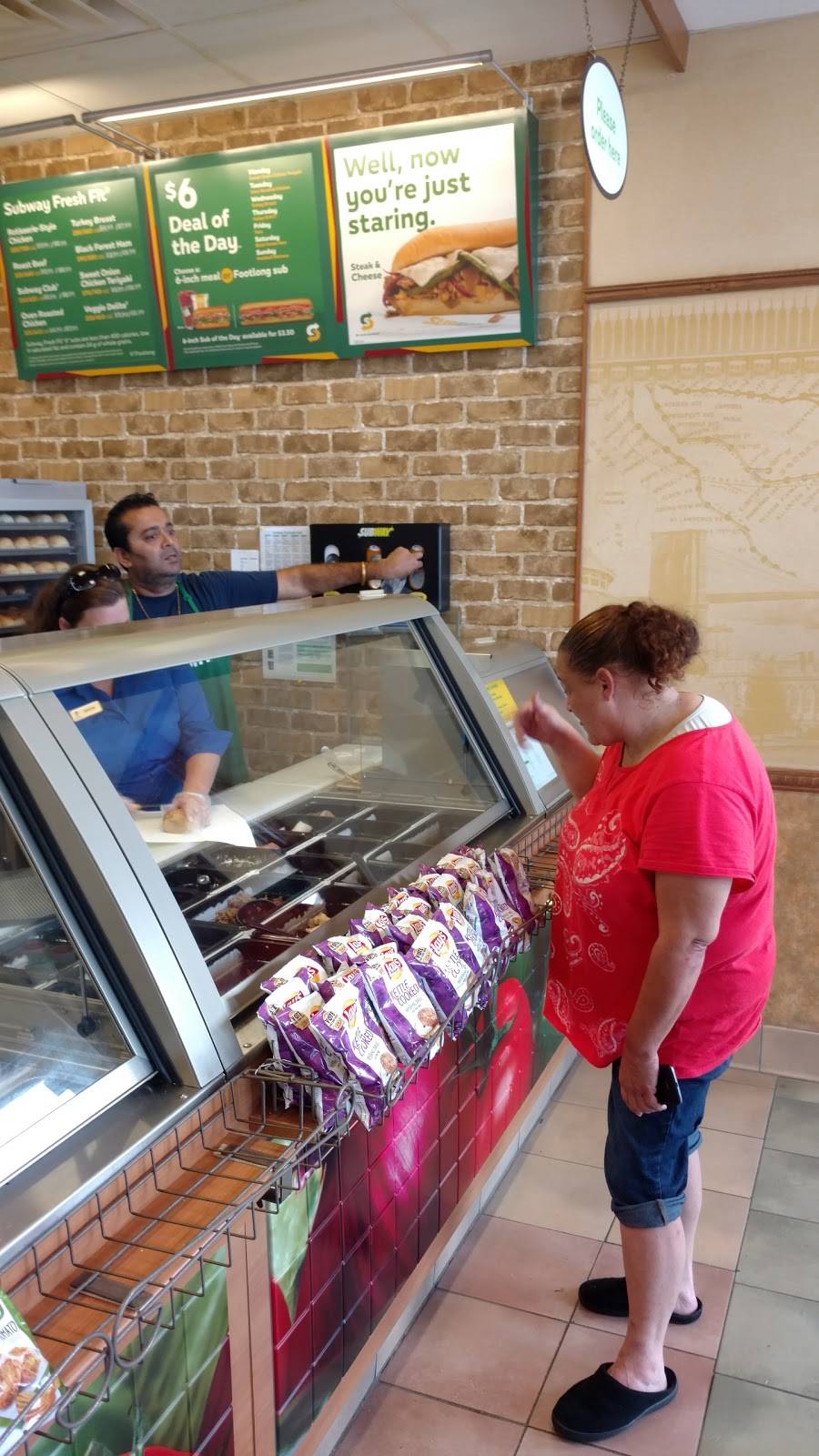 Subway | restaurant | 2466 Toomey Rd, Vinton, LA 70668, USA | 3375896667 OR +1 337-589-6667