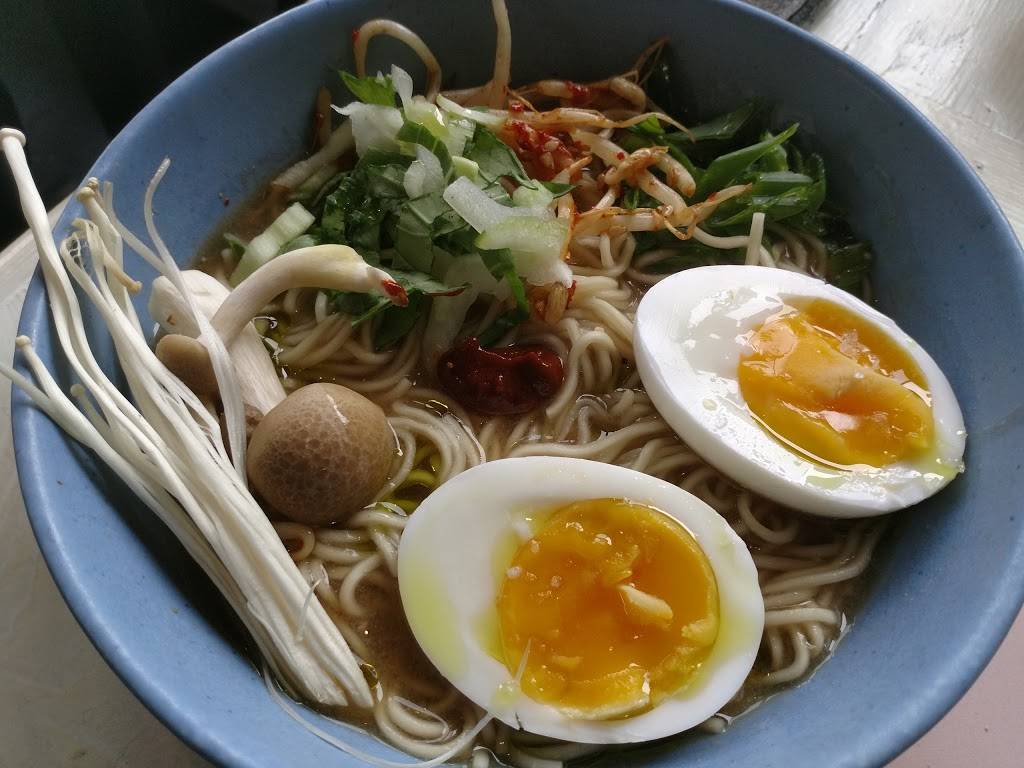 Kitsune Restaurant and Pub | restaurant | 4229 N Lincoln Ave, Chicago, IL 60618, USA | 7736879179 OR +1 773-687-9179