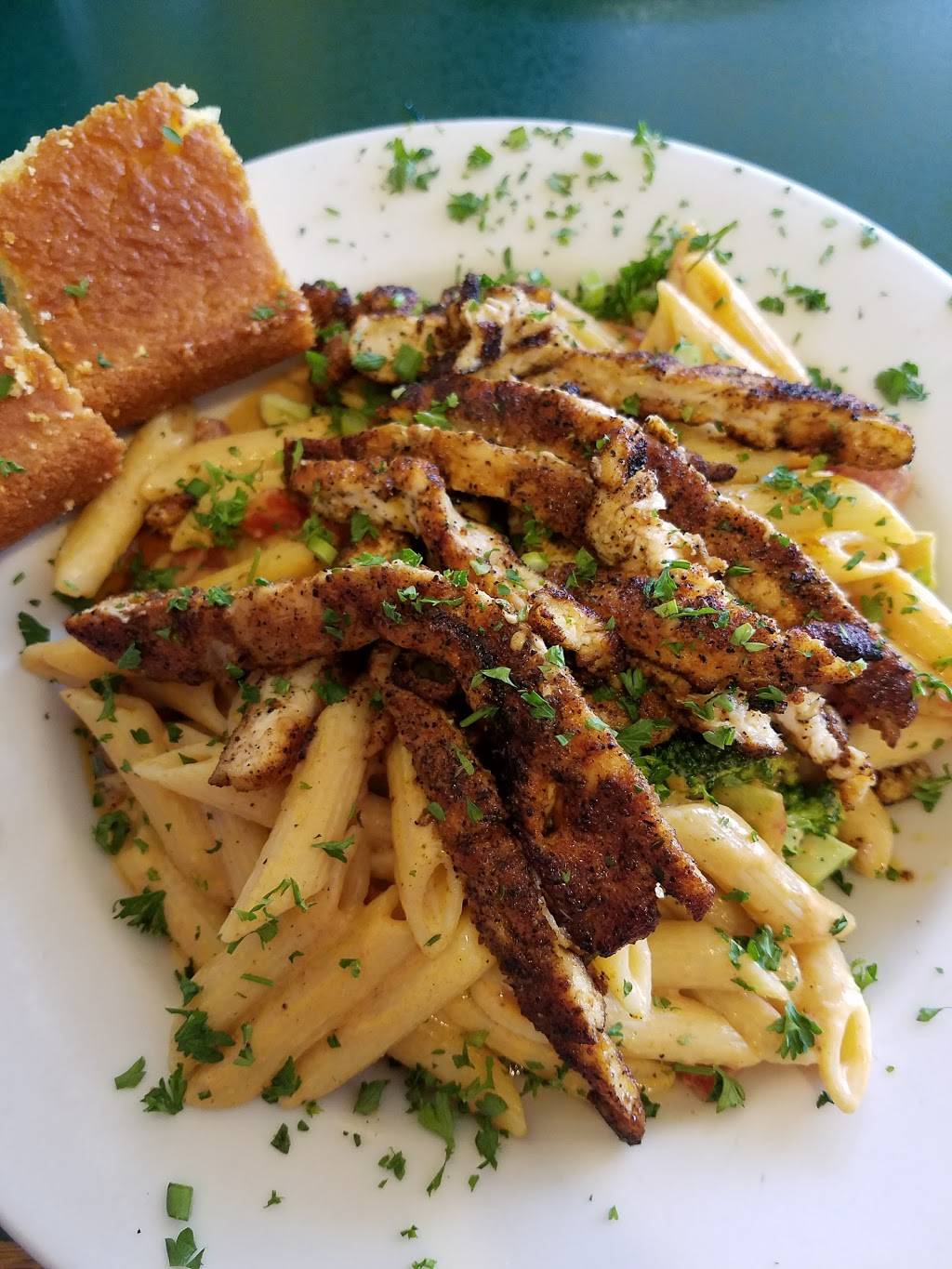 Chef Waynes Big Mamou | restaurant | 63 Liberty St, Springfield, MA 01103, USA | 4137321011 OR +1 413-732-1011