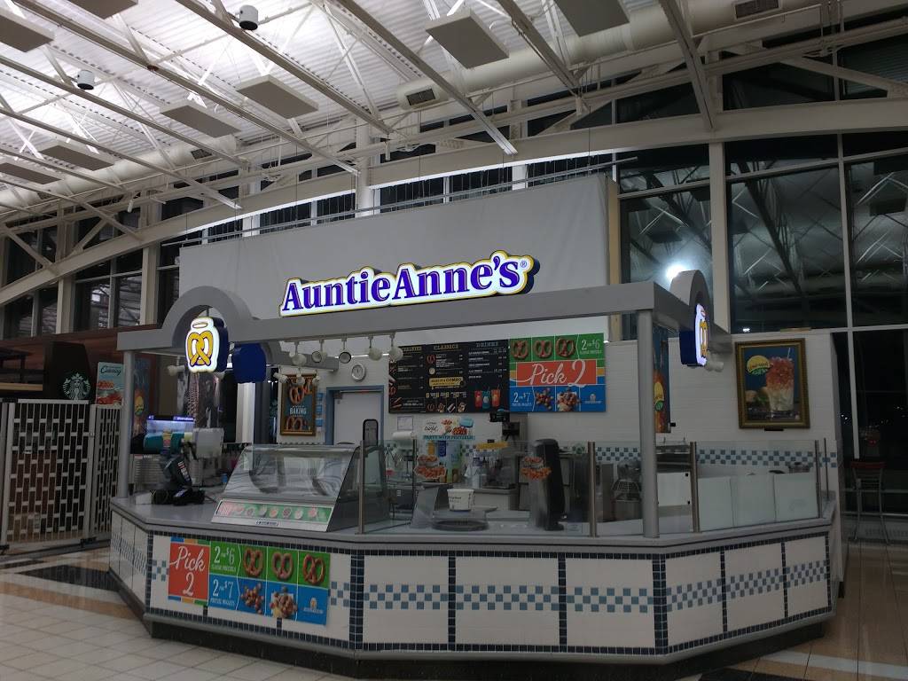 Auntie Annes Pretzels | bakery | 2510-2528, Pearl St, Belvidere, IL 61008, USA | 8155440287 OR +1 815-544-0287