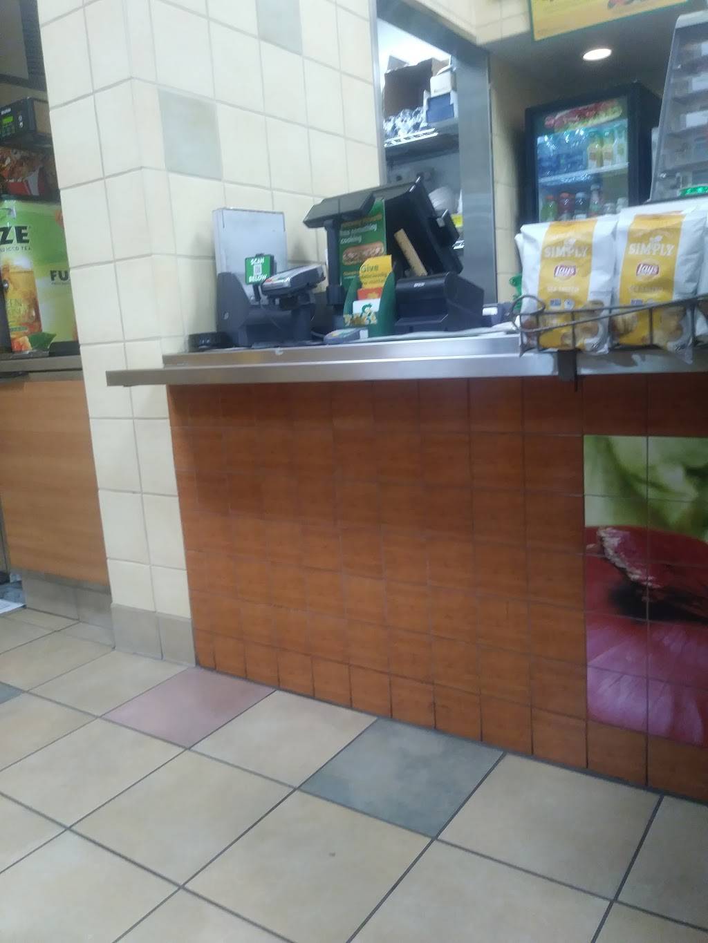 Subway Restaurants | restaurant | 3315 14th St, Riverside, CA 92501, USA | 9516823070 OR +1 951-682-3070