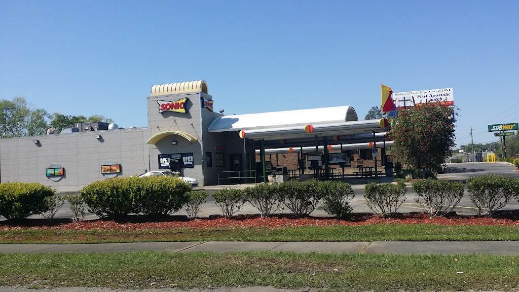 Sonic Drive-In | restaurant | 6173 US-90, Milton, FL 32570, USA | 8509830402 OR +1 850-983-0402