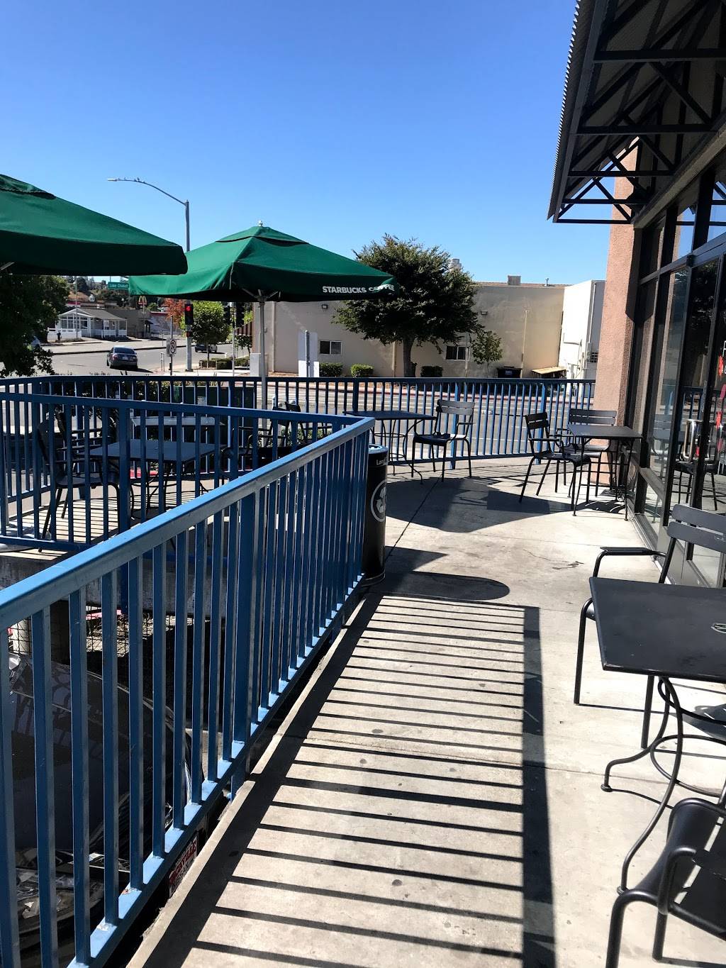 Starbucks | cafe | 2720 Castro Valley Blvd, Castro Valley, CA 94546, USA | 5108880420 OR +1 510-888-0420