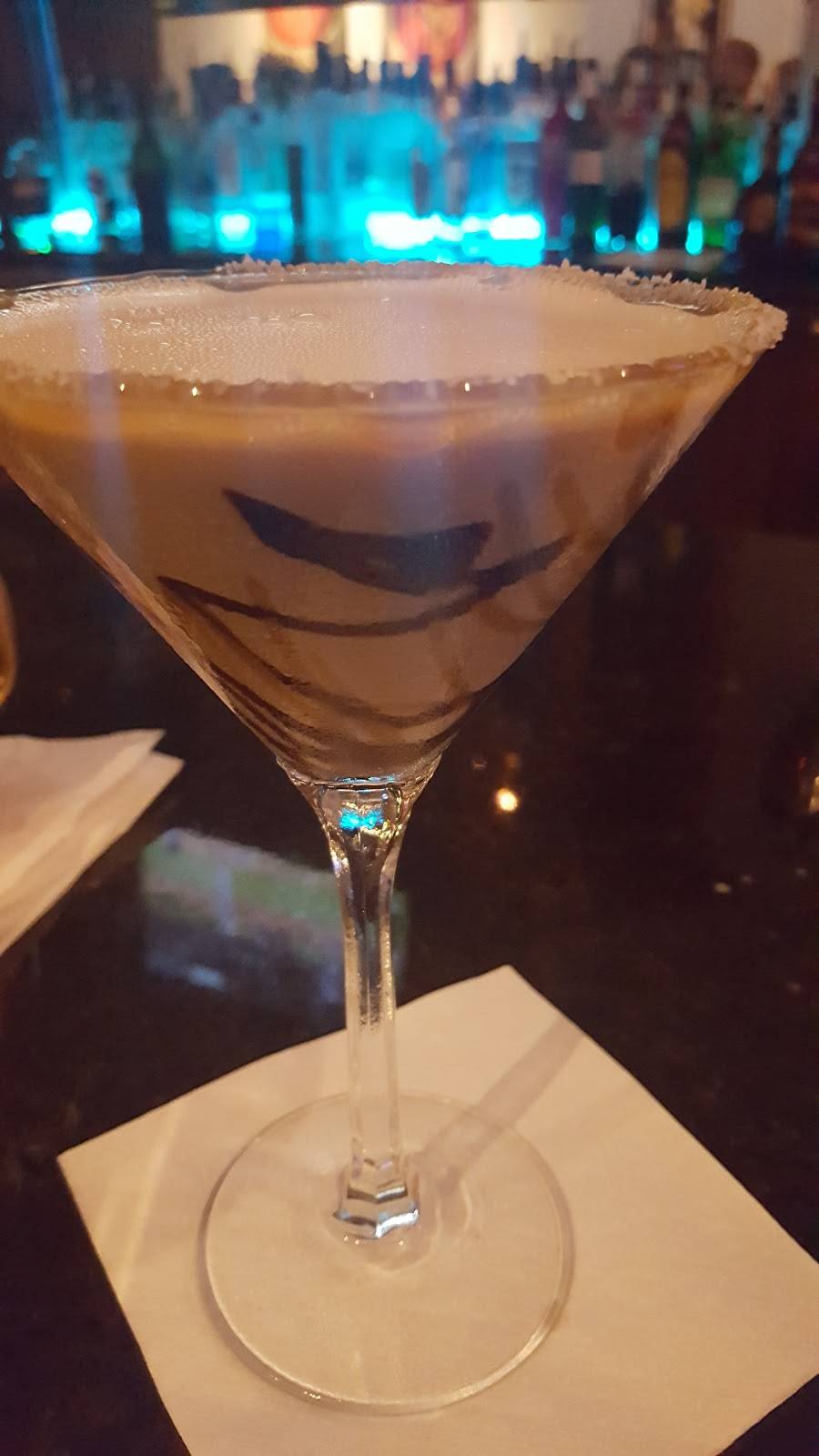 Strawberry Moon | night club | 204 S Main St, Wauconda, IL 60084, USA | 8478655151 OR +1 847-865-5151