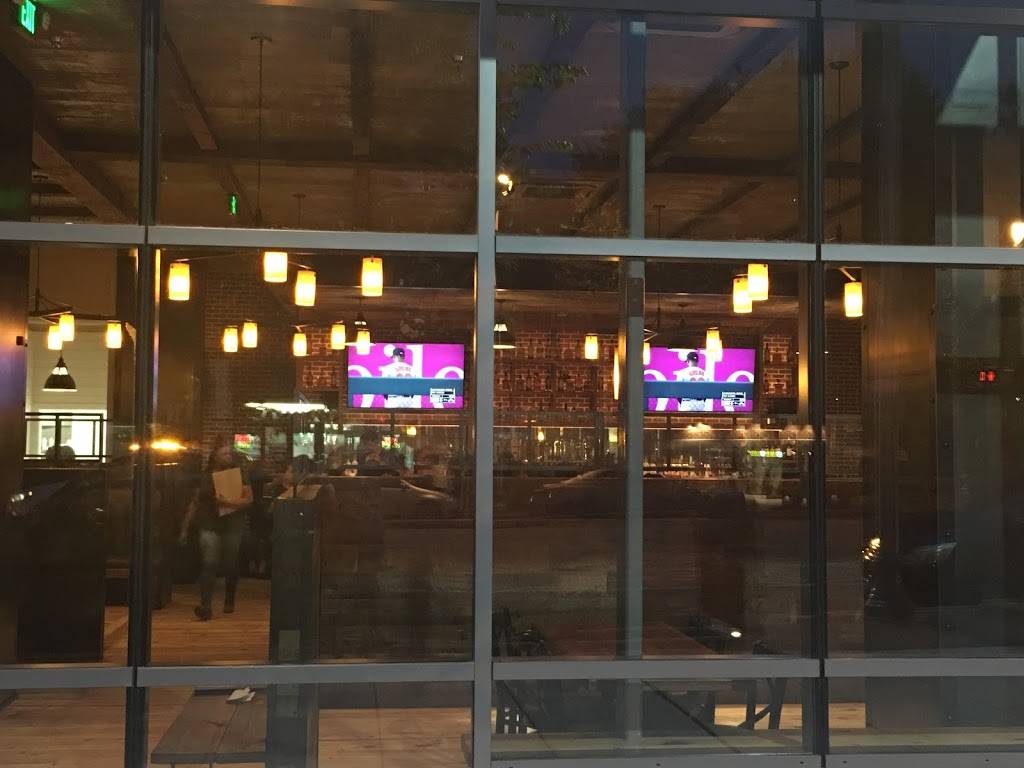 Red Star Charles Village | restaurant | 3224 St Paul St, Baltimore, MD 21218, USA | 4439485539 OR +1 443-948-5539