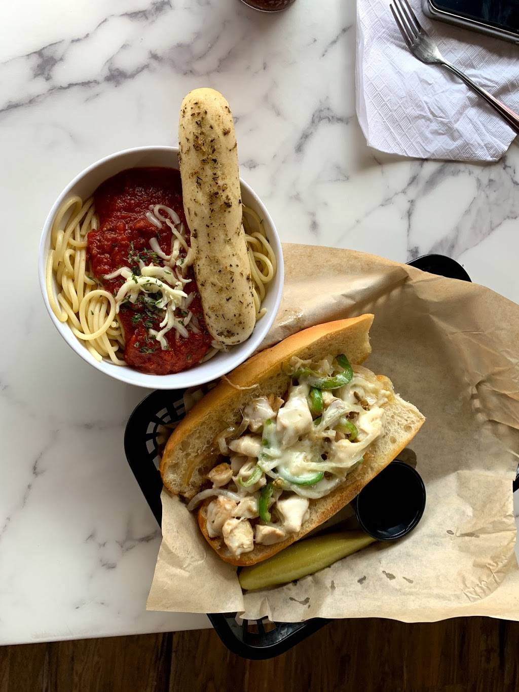 Mr. Eds On Broadway | restaurant | 1207 Broadway, Columbus, GA 31901, USA | 7065075880 OR +1 706-507-5880