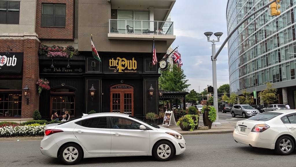 Bar Louie - The Gulch | night club | 314 11th Ave S, Nashville, TN 37203, USA | 6154571632 OR +1 615-457-1632