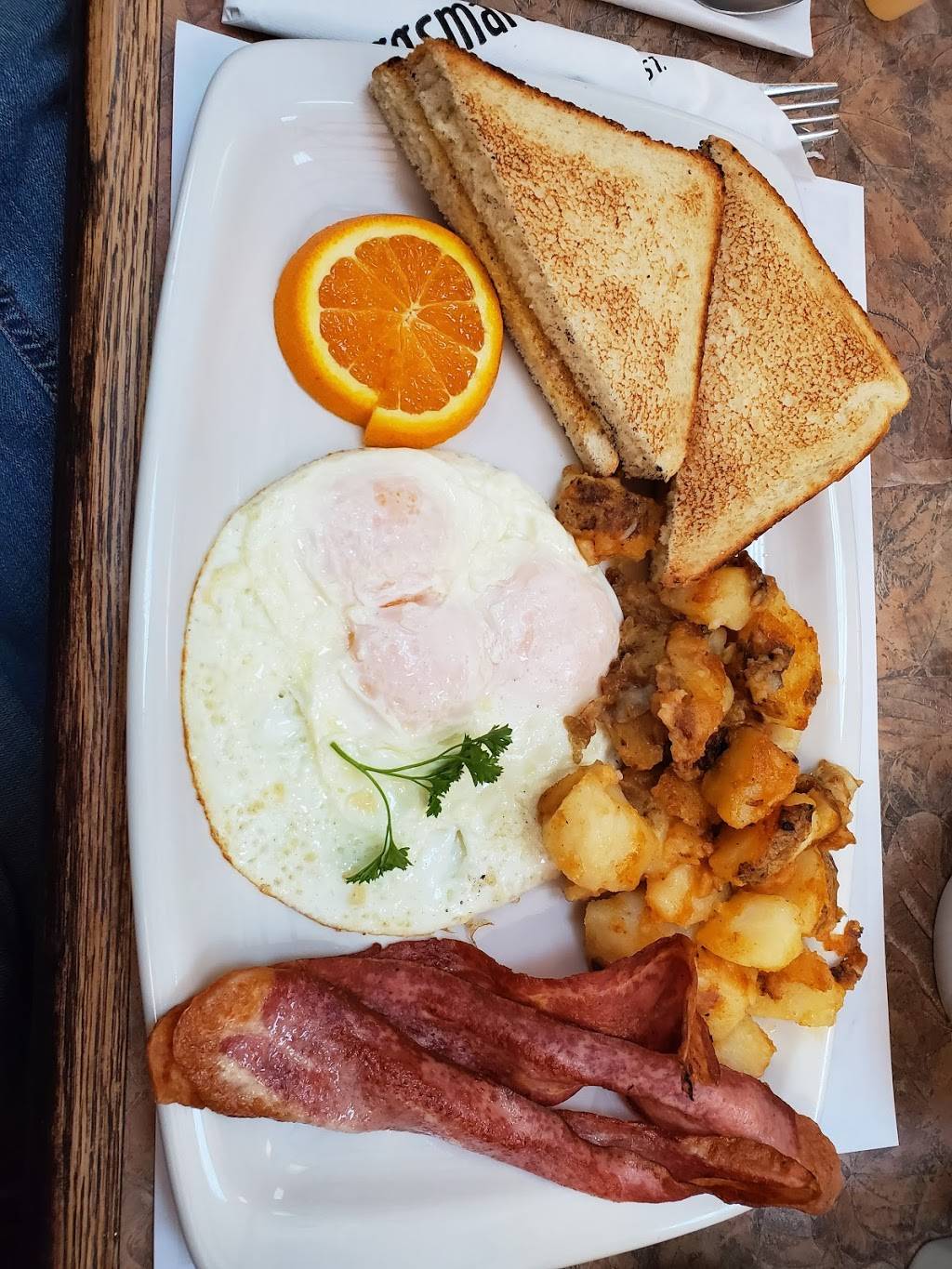 Eggsmart | restaurant | 312 OConnor Dr, East York, ON M4J 2T9, Canada | 6477487488 OR +1 647-748-7488