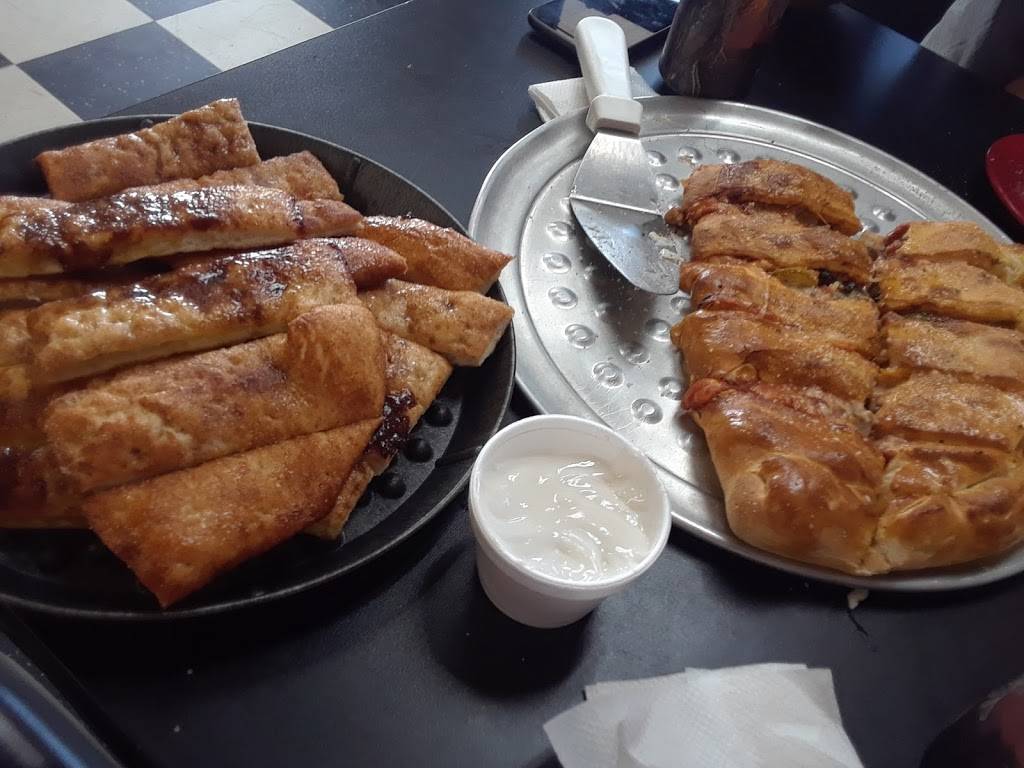 Simple Simons Pizza | restaurant | 309 Henderson Ave, Palacios, TX 77465, USA | 3619720998 OR +1 361-972-0998