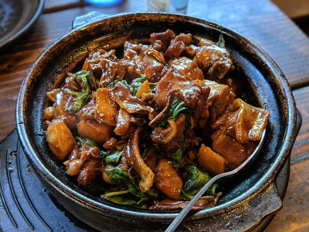 Red Hot Wok | restaurant | 10074 E Estates Dr, Cupertino, CA 95014, USA | 4089962999 OR +1 408-996-2999