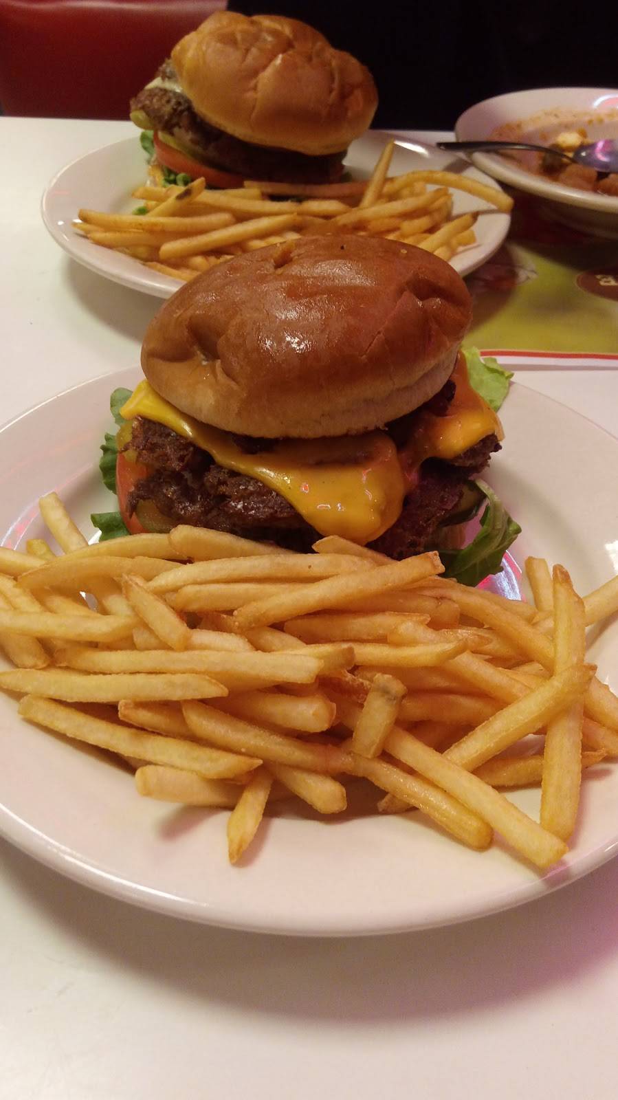 Steak n Shake | restaurant | 8115 Red Bug Lake Rd, Oviedo, FL 32765, USA | 4073665851 OR +1 407-366-5851