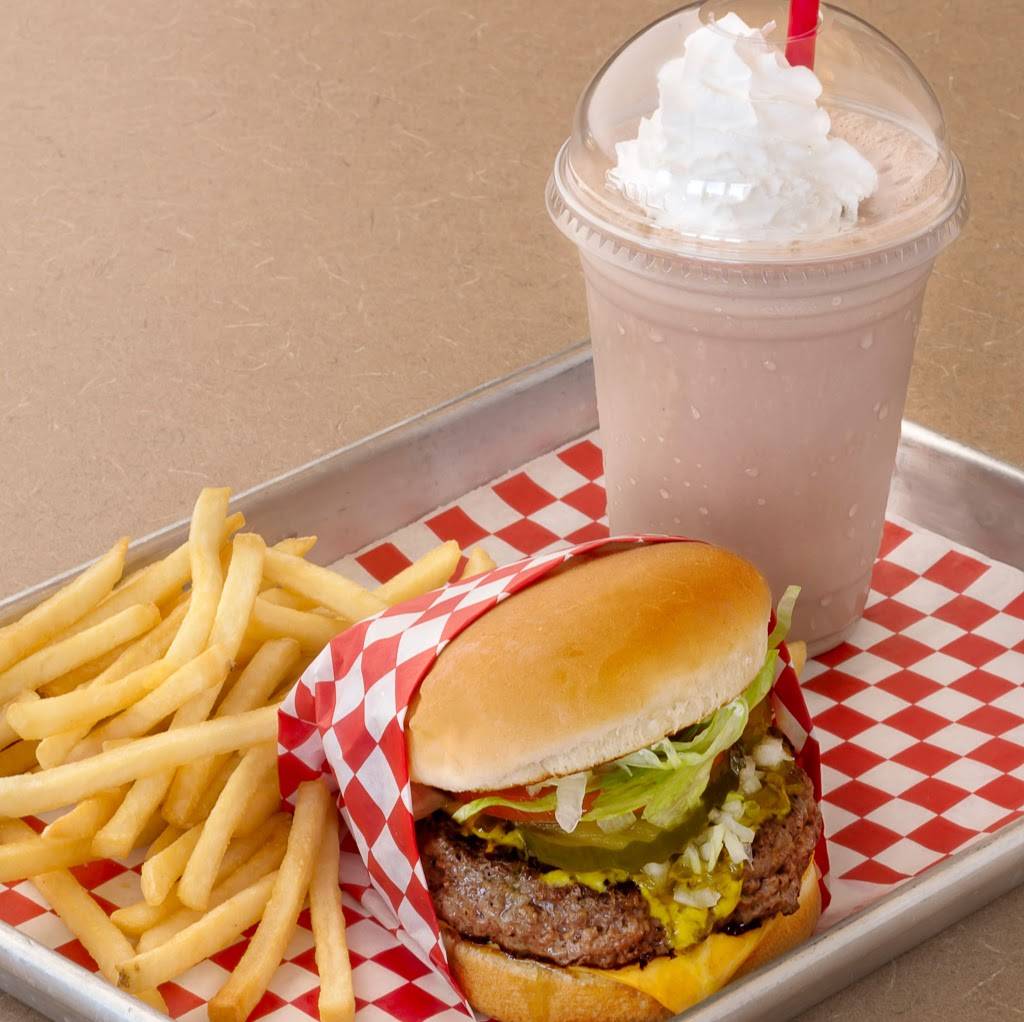 Biggies Burgers | restaurant | 4631 Mission Blvd, San Diego, CA 92109, USA | 8582634433 OR +1 858-263-4433