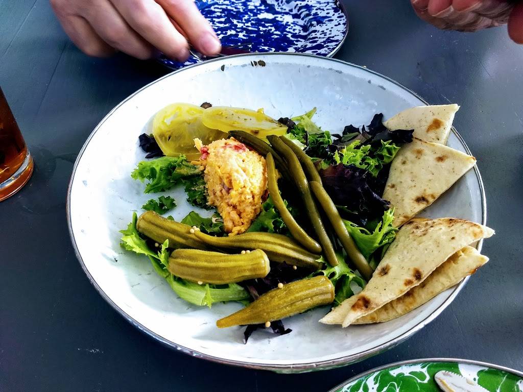 Lowcountry Produce Market & Café | restaurant | 302 Carteret St, Beaufort, SC 29902, USA | 8433221900 OR +1 843-322-1900