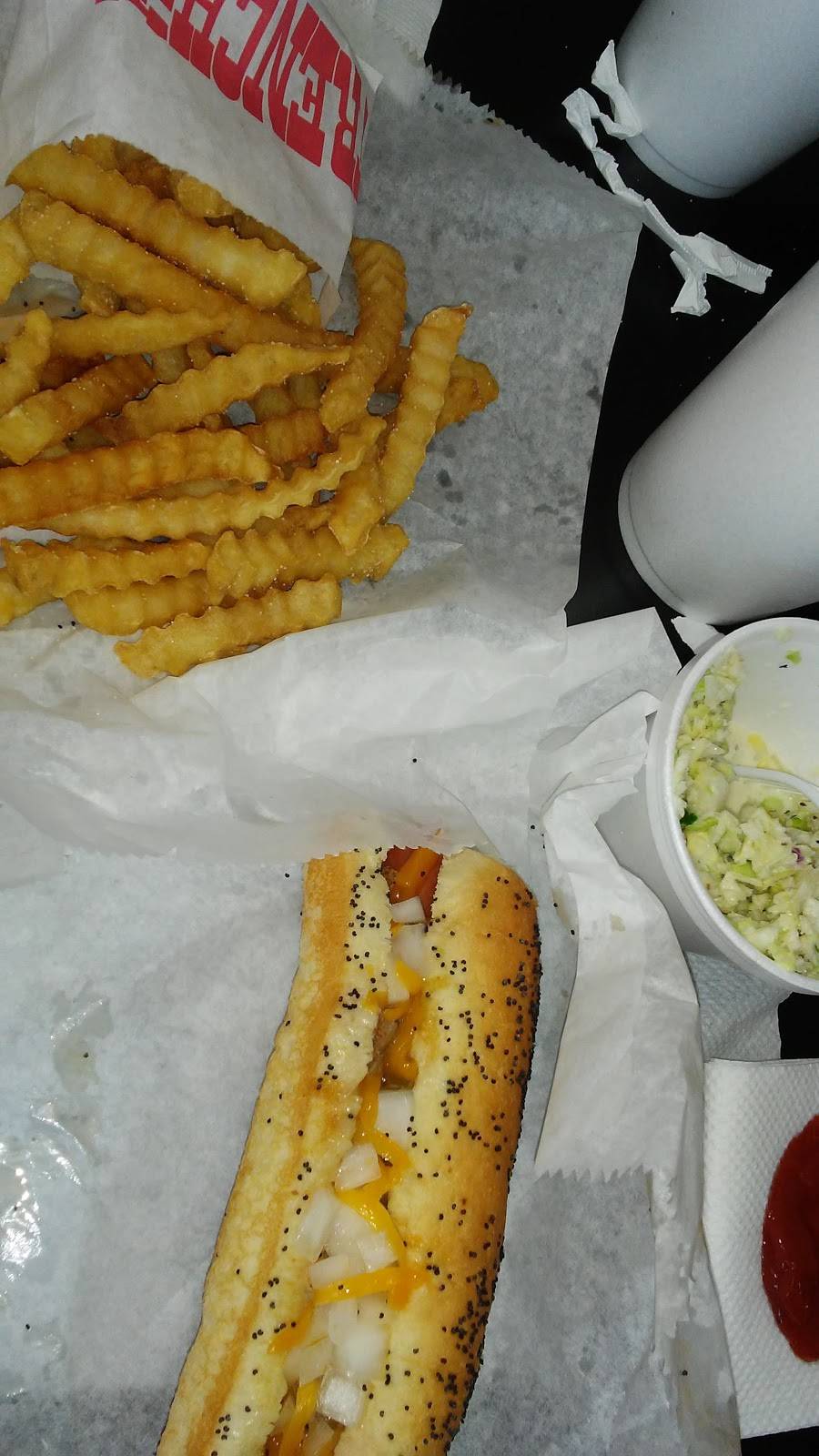 Stacks Chicago Style Eats | restaurant | 1050 Jackson St, Grand Haven, MI 49417, USA | 6168422488 OR +1 616-842-2488