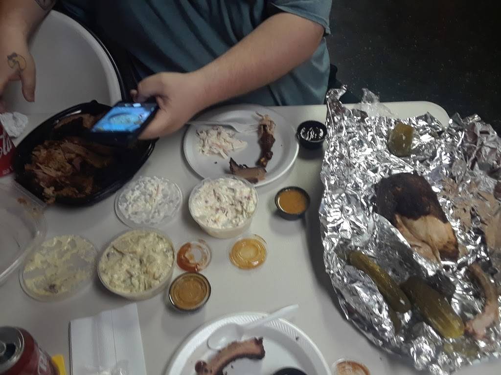 Barabicu Smokehouse | restaurant | 5767 Ridge Rd, Parma, OH 44129, USA | 4404813057 OR +1 440-481-3057