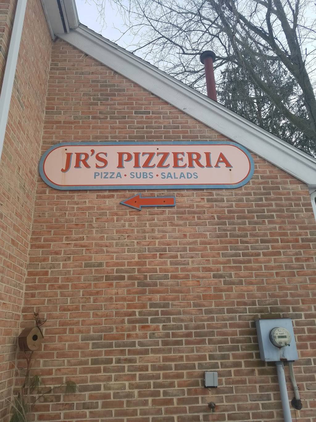 J Rs Pizzeria | restaurant | 24 Village Center Dr, Reading, PA 19607, USA | 6107754440 OR +1 610-775-4440