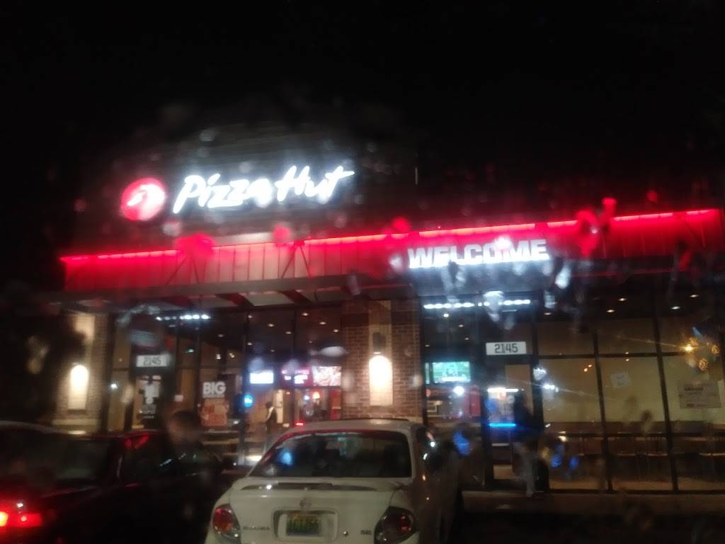Pizza Hut | meal takeaway | 2145 Bessemer Rd, Birmingham, AL 35208, USA | 2057816001 OR +1 205-781-6001