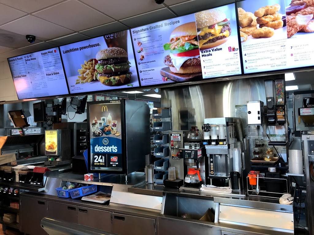 McDonalds | cafe | 7281 SW 8th St, Miami, FL 33144, USA | 3052613441 OR +1 305-261-3441