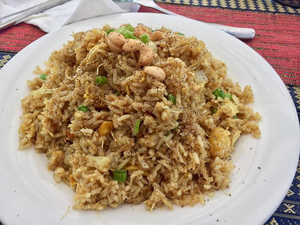 Friendly Thai Restaurant | restaurant | 110 Poquonnock Rd, Groton, CT 06340, USA | 8608650048 OR +1 860-865-0048