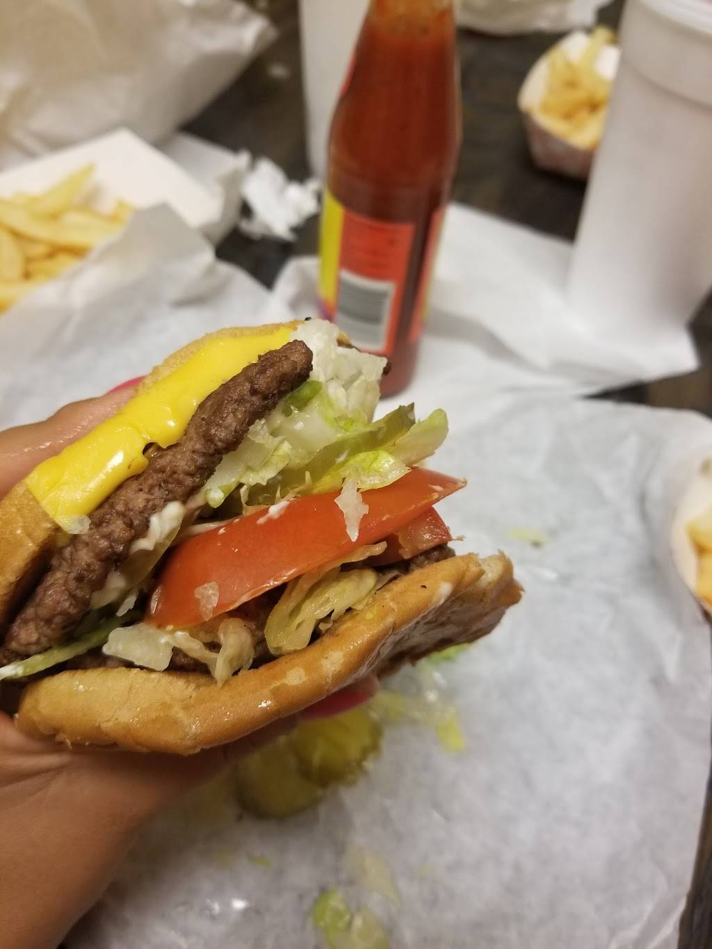 Christis Hamburgers | restaurant | 3101 Beale St, Waco, TX 76705, USA | 2547996480 OR +1 254-799-6480