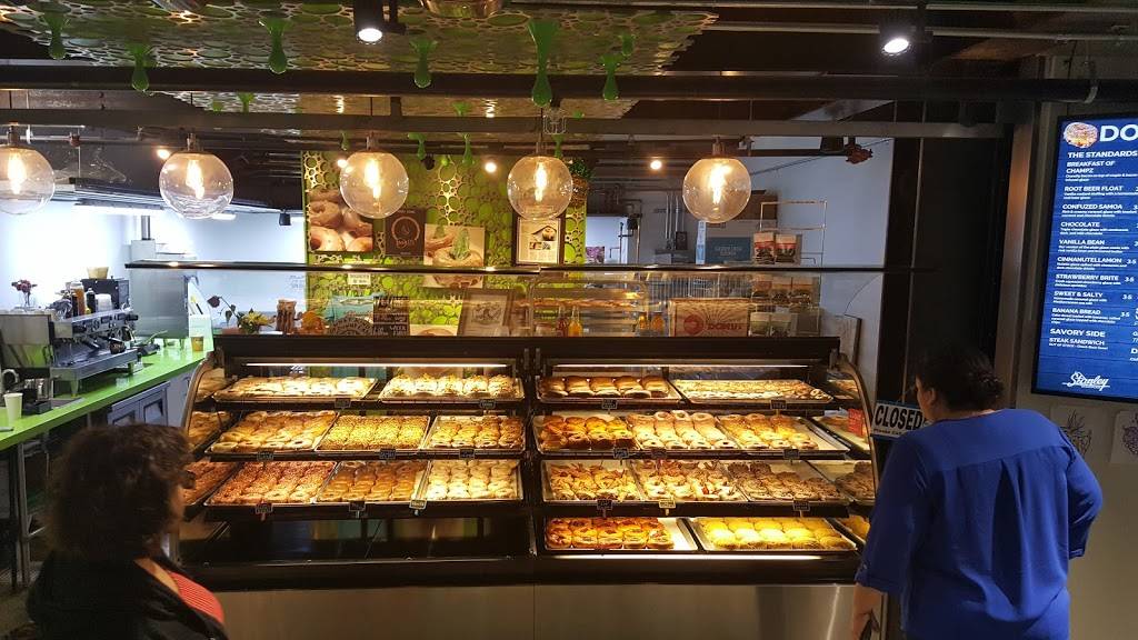 Glazed & Confuzed Donuts | bakery | 2501 Dallas St, Aurora, CO 80010, USA | 3035249637 OR +1 303-524-9637