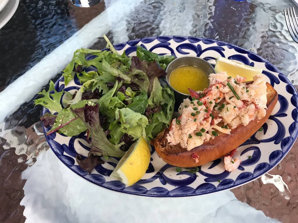 Dockside Bar & Grill | restaurant | 26 Bay St, Sag Harbor, NY 11963, USA | 6317257100 OR +1 631-725-7100