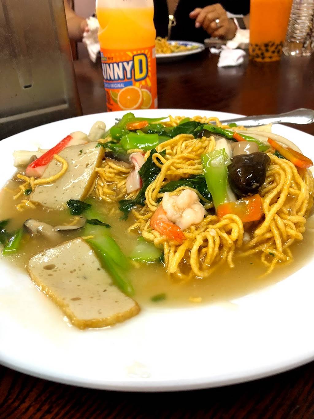 Kim Chuy Restaurant | restaurant | 727 N Broadway # 103, Los Angeles, CA 90012, USA | 2136877215 OR +1 213-687-7215