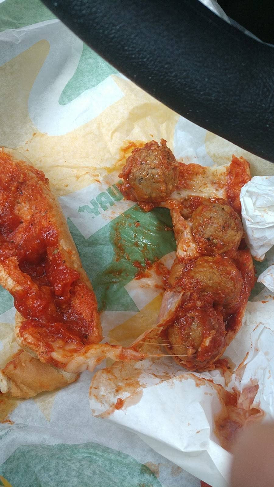 Subway | restaurant | 20150 Van Aken Blvd, Shaker Heights, OH 44122, USA | 2162830600 OR +1 216-283-0600