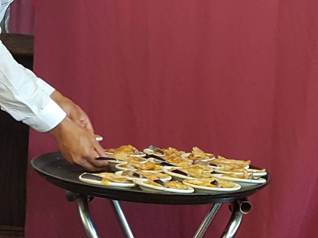 Pearls Place Restaurant | restaurant | 3901 S Michigan Ave, Chicago, IL 60653, USA | 7732851700 OR +1 773-285-1700