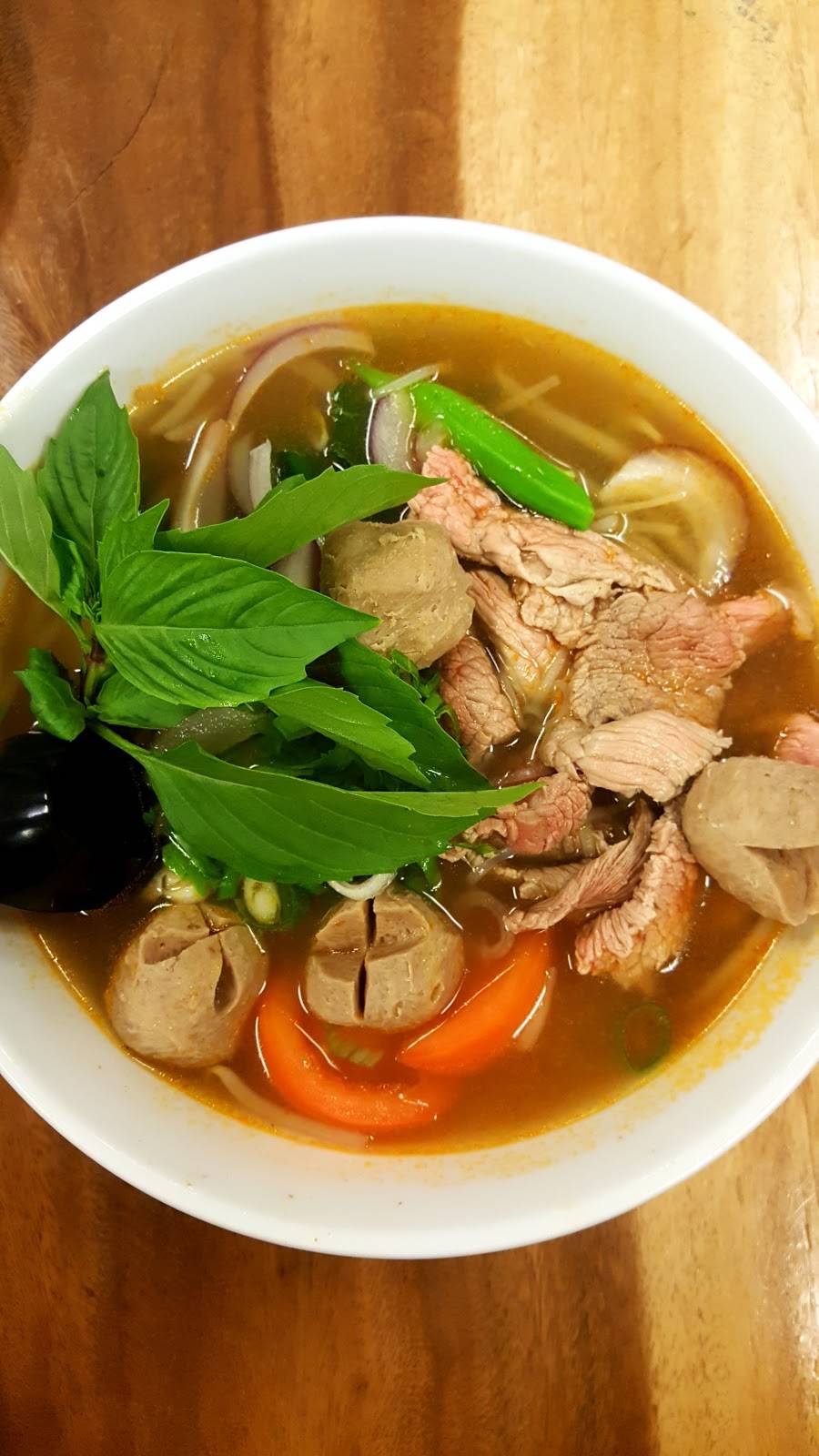 Thai Noodle House | restaurant | 132 Amity Rd, New Haven, CT 06515, USA | 2035537798 OR +1 203-553-7798