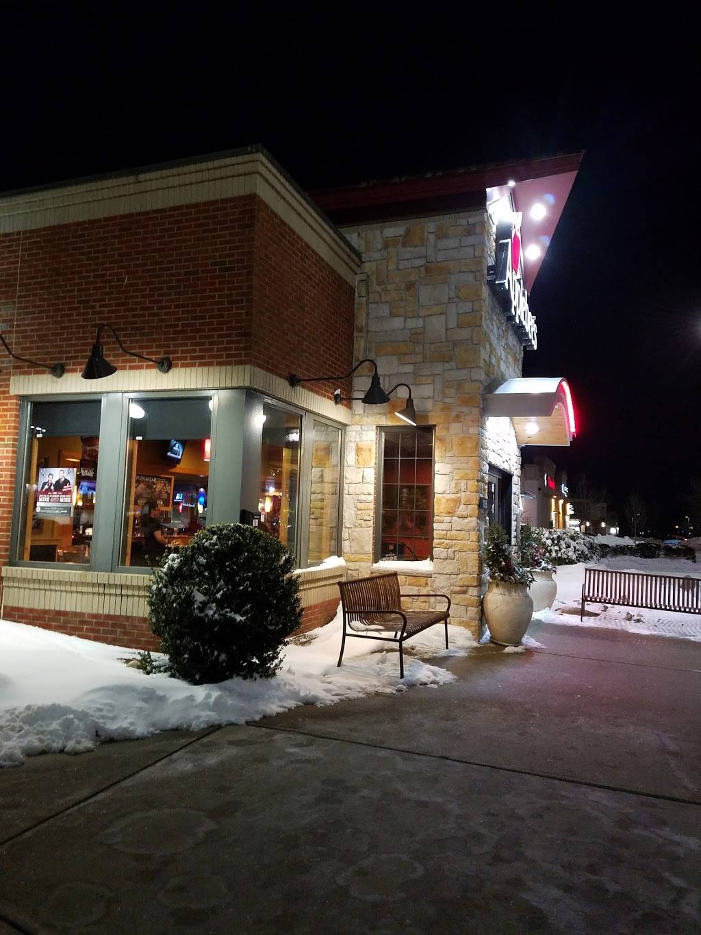 Applebees Grill + Bar | restaurant | 105 Highland Ave, Seekonk, MA 02771, USA | 5083366412 OR +1 508-336-6412