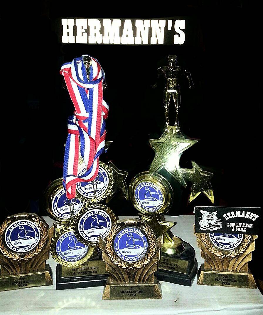 Hermanns Rest A While | restaurant | 300 Center St, Port Barrington, IL 60010, USA | 8476399644 OR +1 847-639-9644