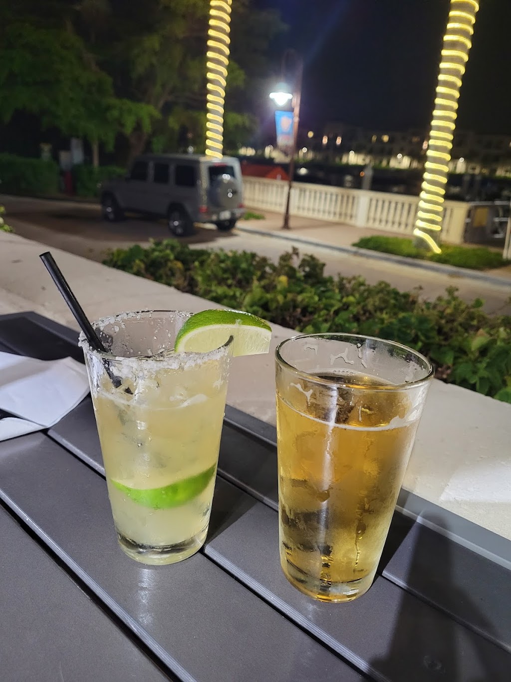 Tavern On The Bay | restaurant | 489 Bayfront Pl, Naples, FL 34102, USA | 2395302225 OR +1 239-530-2225