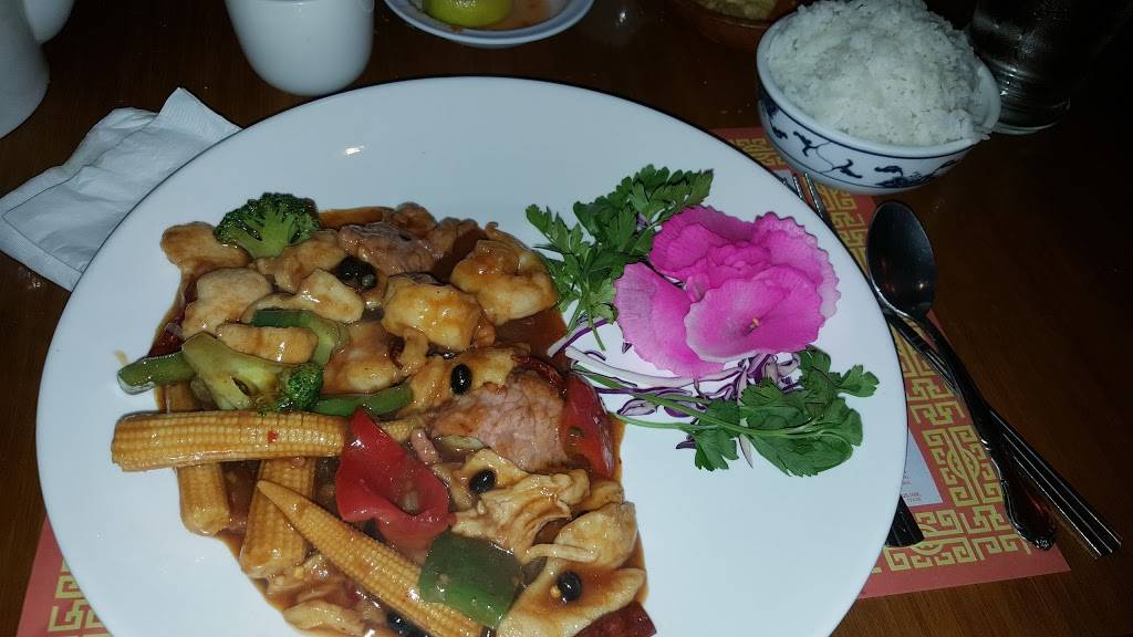 Da Shin Bistro | meal takeaway | 190 S New Middletown Rd, Media, PA 19063, USA | 6108910907 OR +1 610-891-0907