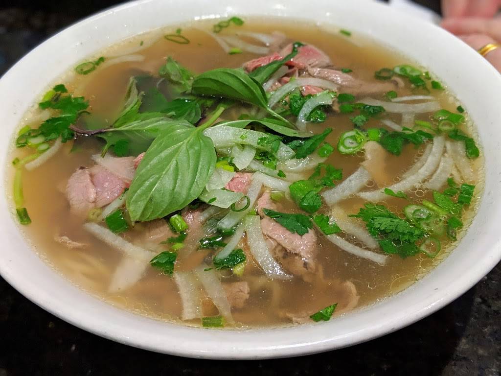 Pho Tran | restaurant | 809 Victoria St N, Kitchener, ON N2B 1Y4, Canada | 5197446066 OR +1 519-744-6066