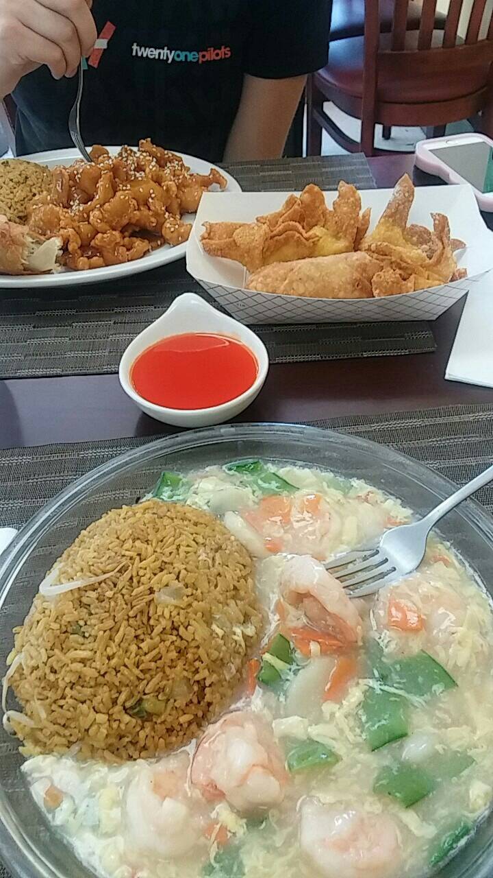 Asian Gourmet | restaurant | 2003 E Michigan Ave, Lansing, MI 48912, USA | 5173676068 OR +1 517-367-6068