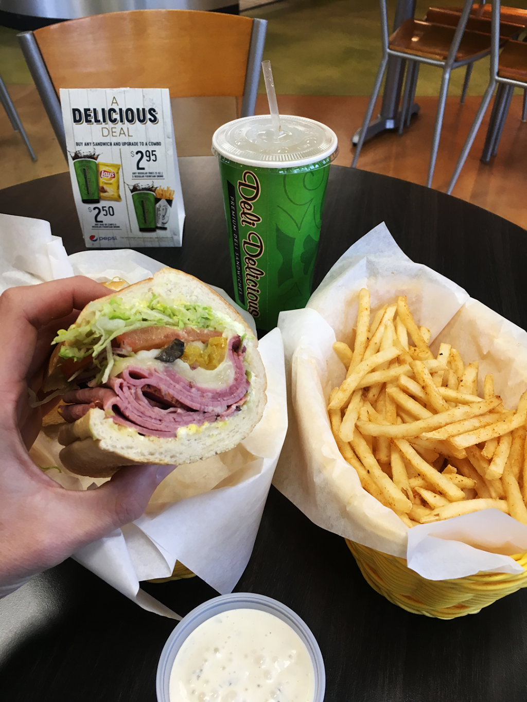 Deli Delicious | restaurant | 40208 CA-41 #A, Oakhurst, CA 93644, USA | 5596833033 OR +1 559-683-3033