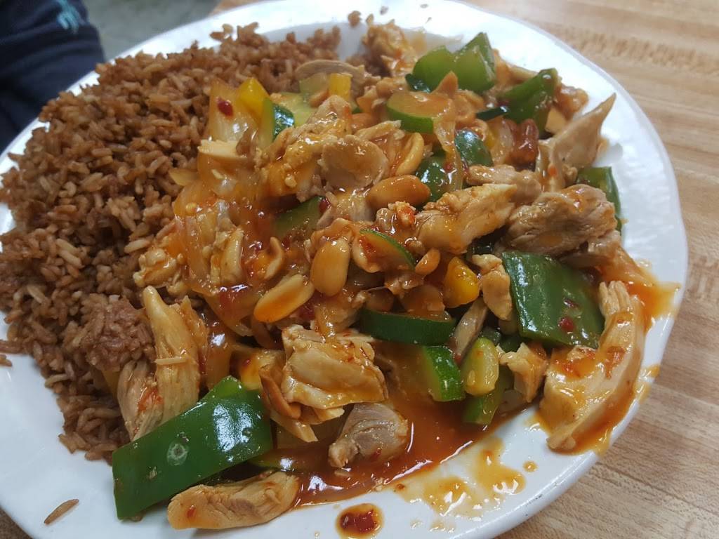 Howards Cafe | cafe | 1051 S Alvarado St, Los Angeles, CA 90006, USA | 2133857991 OR +1 213-385-7991