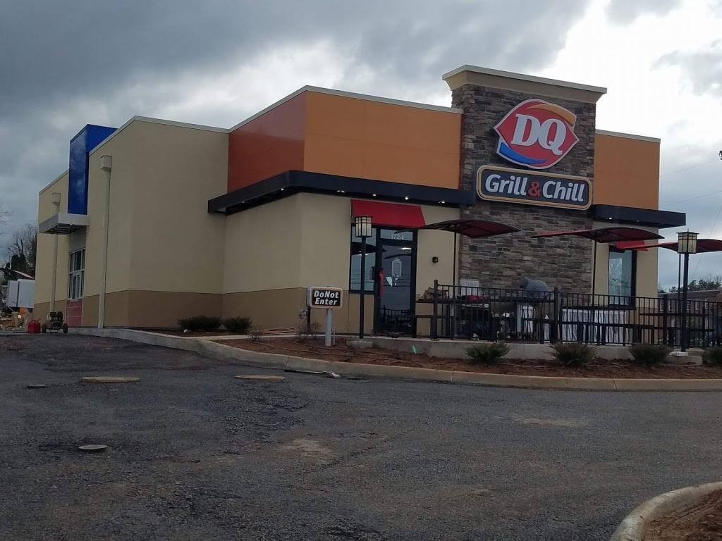 Dairy Queen Grill & Chill | restaurant | 1724 W Broadway Ave, Maryville, TN 37801, USA | 8654691792 OR +1 865-469-1792