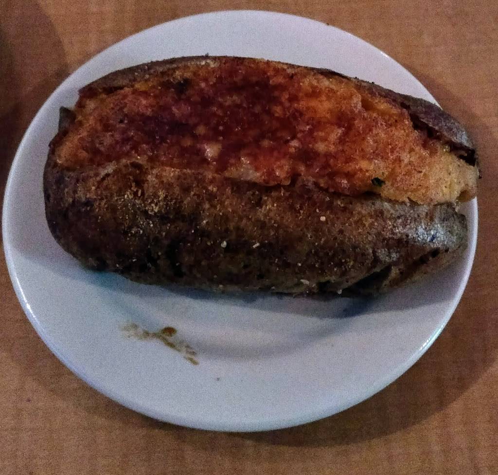 G. Subus Leather Bottle | restaurant | 20300 Farmington Rd, Livonia, MI 48152, USA | 2484742420 OR +1 248-474-2420