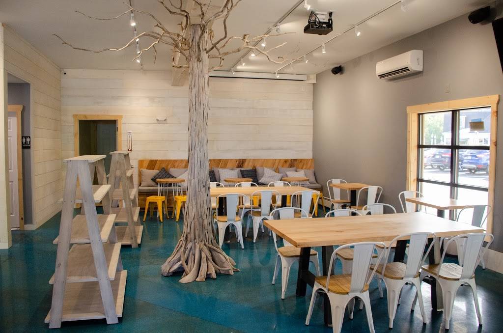 Live Café | restaurant | 169 Port Rd, Kennebunk, ME 04043, USA | 2072042055 OR +1 207-204-2055