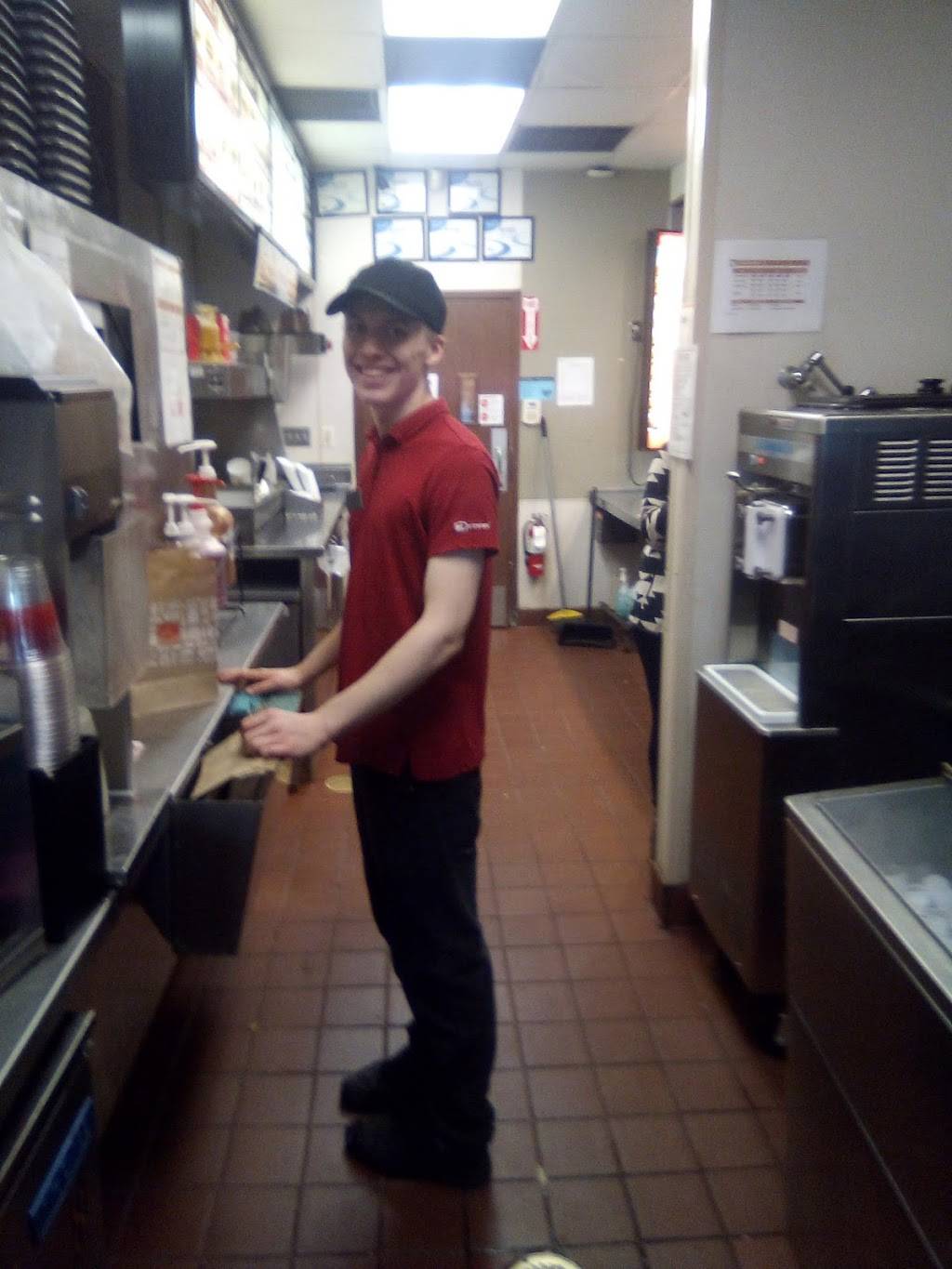 Jack in the Box | restaurant | 302 N Main St Ste 3, Highlands, TX 77562, USA | 2818436622 OR +1 281-843-6622